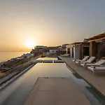 Horizon Majesty Mykonos Town