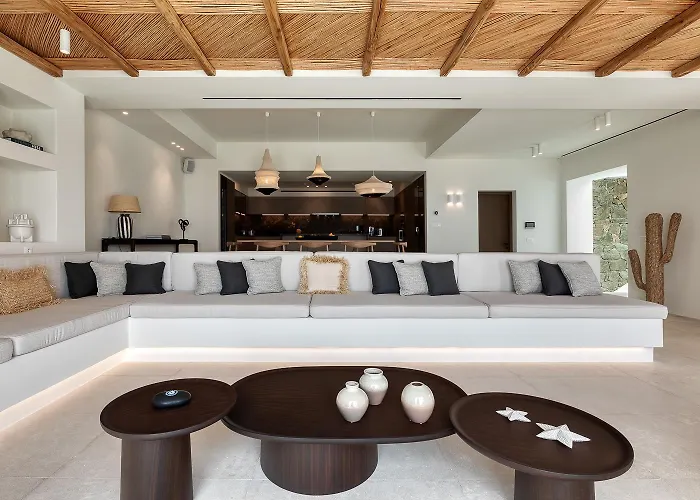 Horizon Majesty Mykonos Town